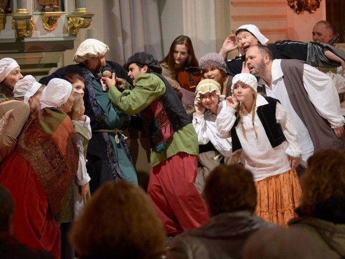 Szenenbild einer Theateraufführung