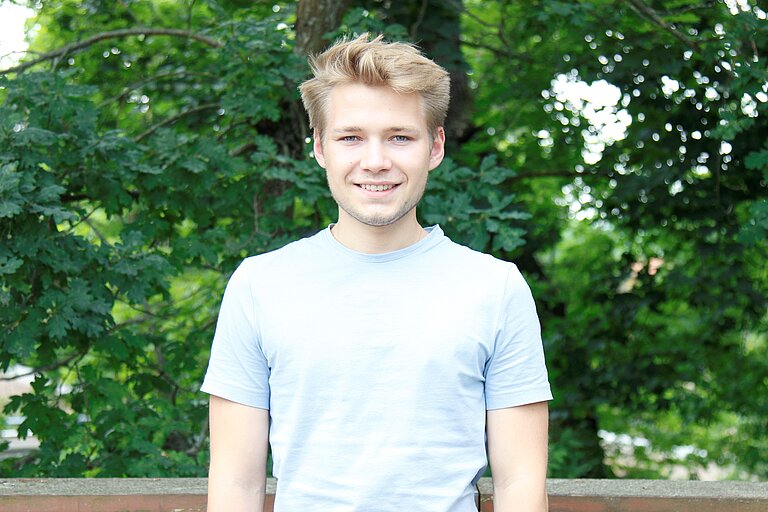Jurymitglied Nationaler Preis Bildung für nachhaltige Entwicklung Finn Siebold Auf diesem Foto ist das Jurymitglied Finn Siebold zu sehen