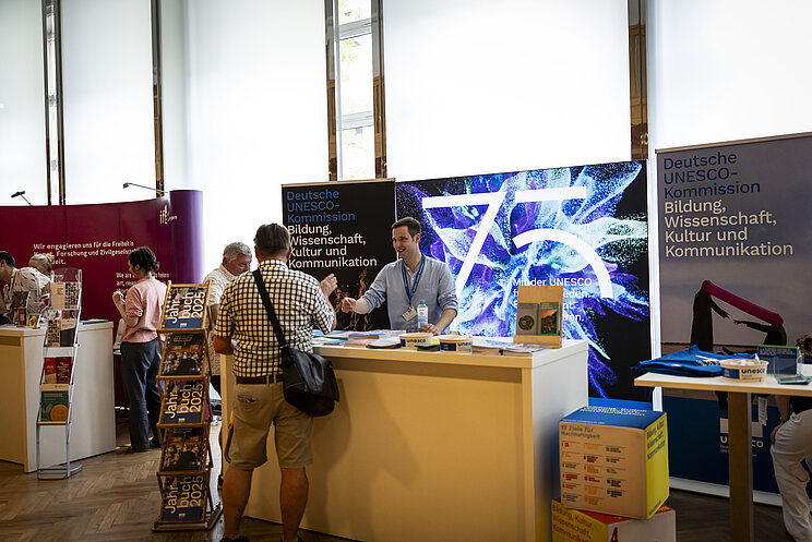 Info-Stand der Deutschen UNESCO-Kommission im Auswärtigen Amt 2026 Info-Stand der Deutschen UNESCO-Kommission im Auswärtigen Amt 2026