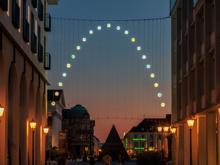 „Media art is here“ 2022, Rainer Kehres: Globenbogen