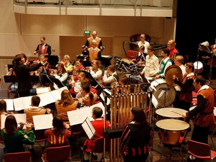 Sinfonieorchester in einem Konzertsaal