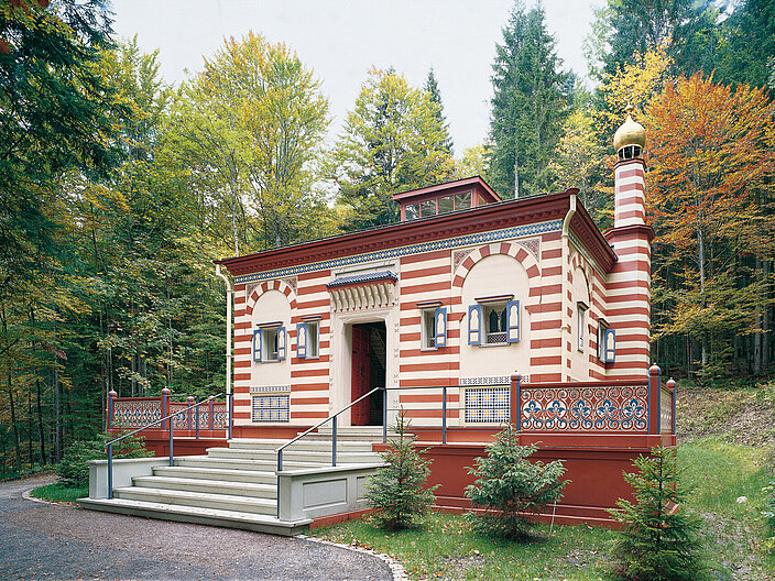 Haus im marokkanischen Architekturstil im Garten von Schloss Linderhof