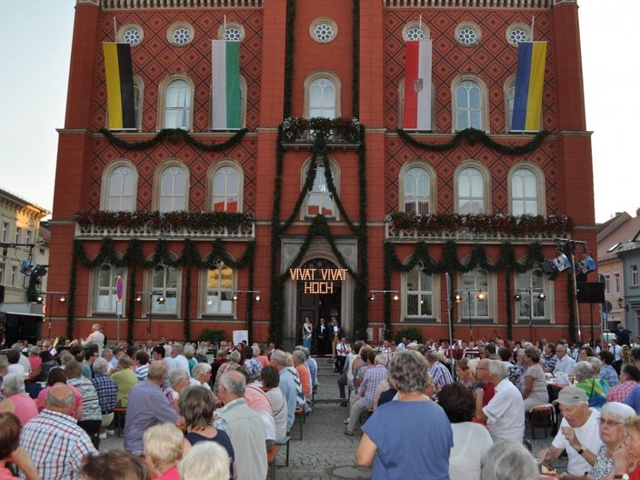 Veranstaltung vor dem Rathaus