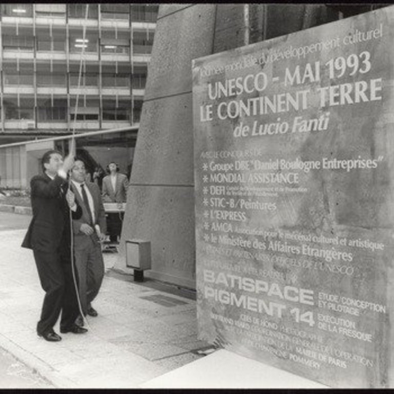 UNESCO_1993_c_Michel_Claude Historisches Foto