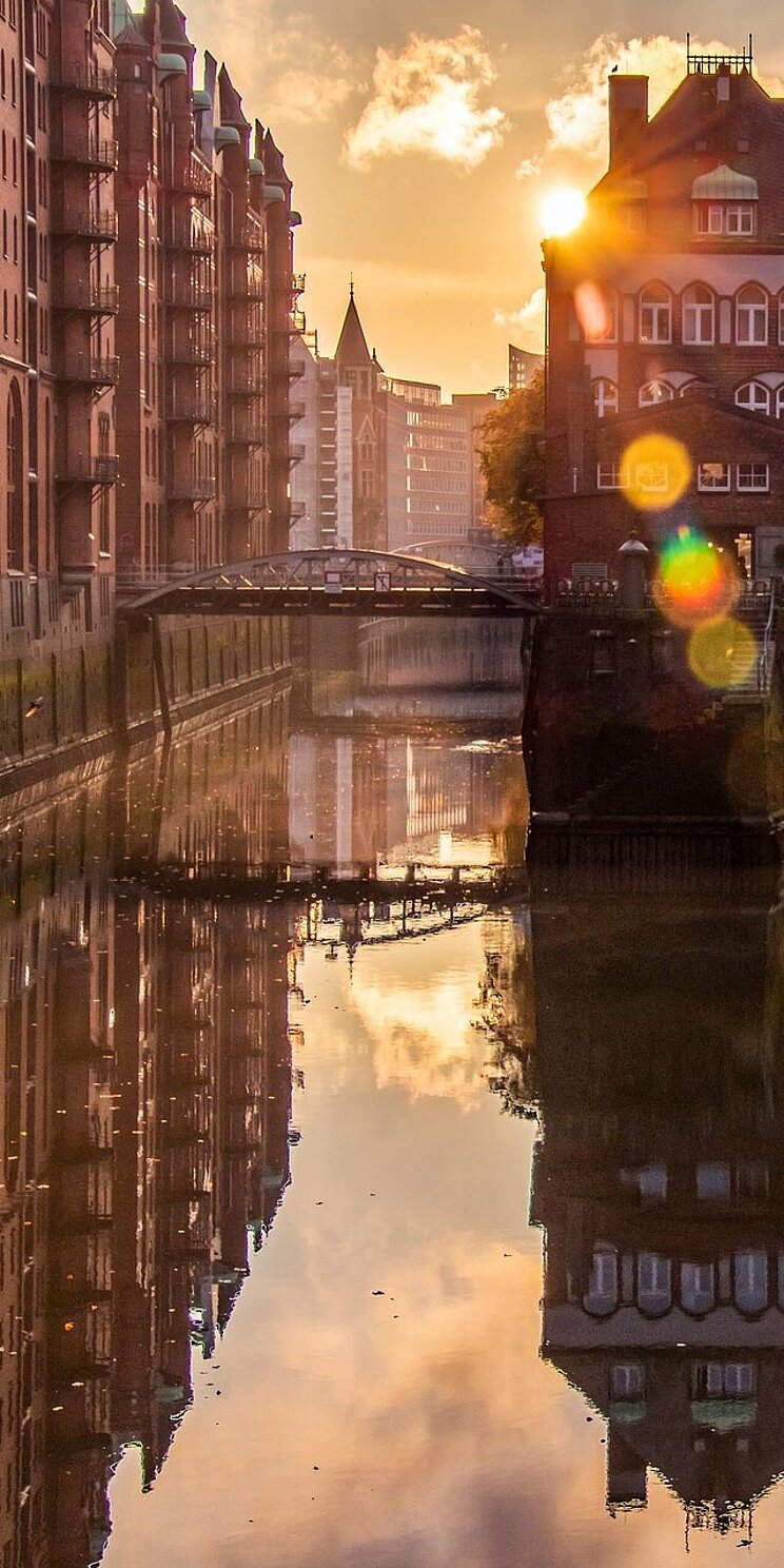 Hamburg, Speicherstadt Blick in die Speicherstadt in Hamburg in der Abenddämmerung
