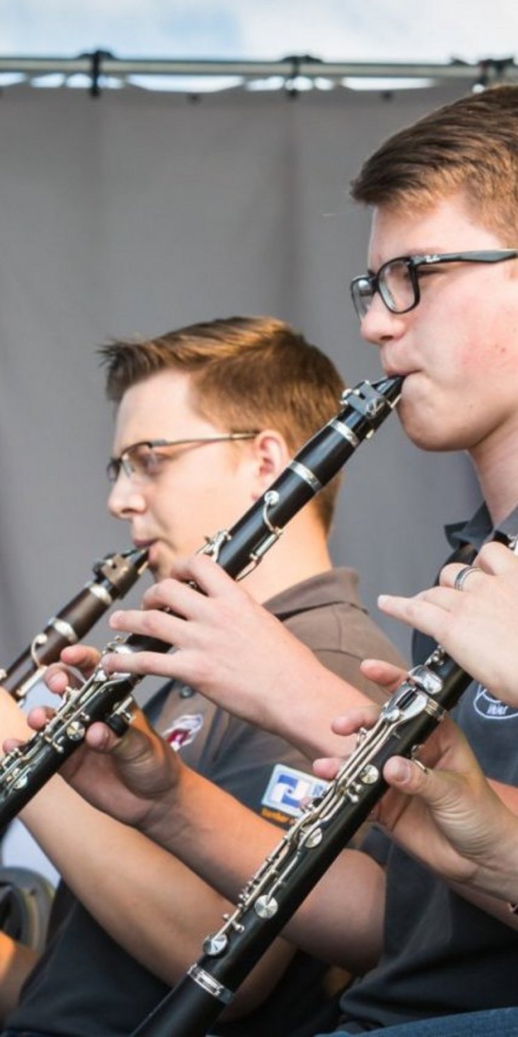 Klarinettenspieler in einem Orchester