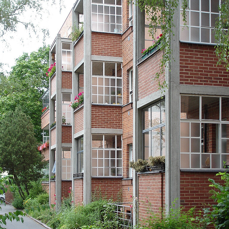 Berlin Siedlungen der Moderne, Schillerpark Blick auf die Fassade eines Wohngebäudes in der Siedlung Schillerpark