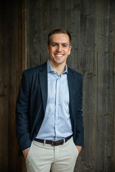 BNE-Preis Jurymitglied Philipp Lahm Aud diesem Bild ist der Fußballer Philipp Lahm zu sehen. Er ist Mitglied der Jury für den Nationalen Preis-Bildung für nachhaltige Entwicklung