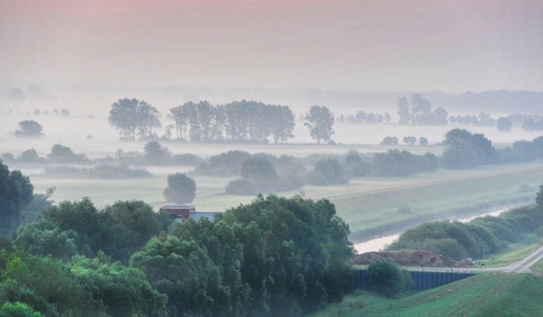 elbe_morgenstimmung_-_C_Aubert Morgenstimmung über der Elbe