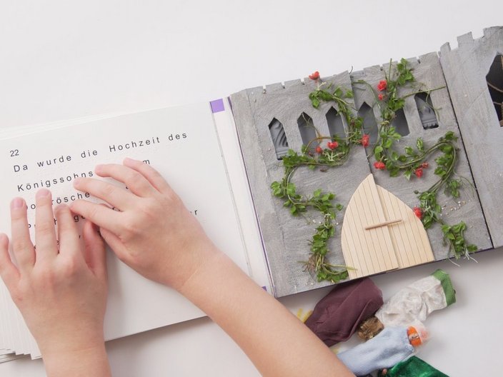 Buch in Brailleschrift
