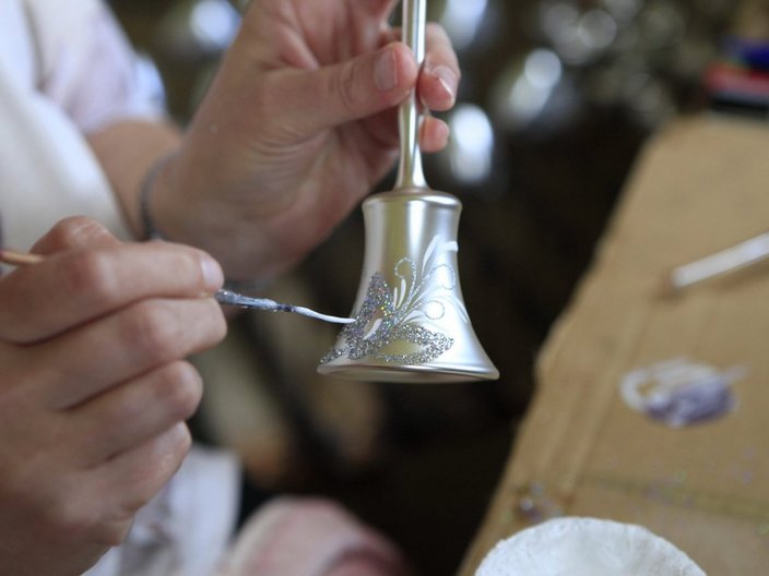 Bemalen von Christbaumschmuck