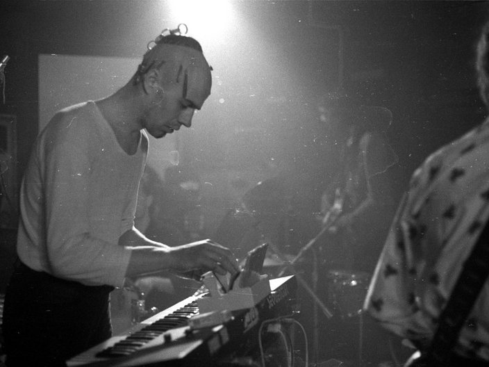 Techno DJ am Set