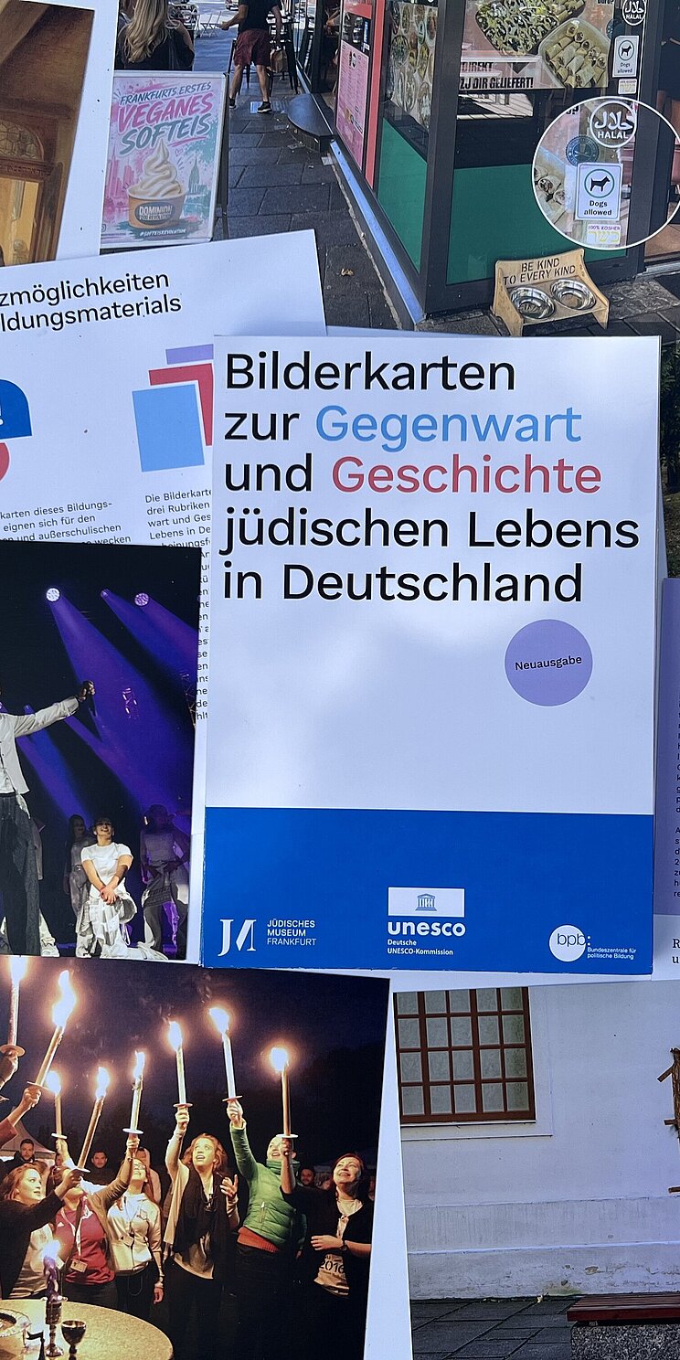 Bilderboxen Jüdisches Leben_Probedruck Das Foto zeigt die Neuausgabe der Bilderkarten zur Gegenwart und Geschichte jüdischen Lebens in Deutschland