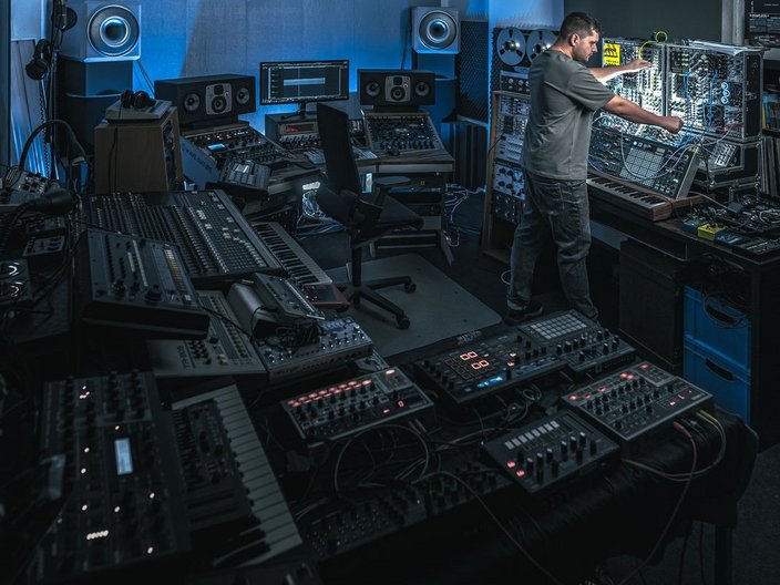 Schaltzentrale eines Technofestivals
