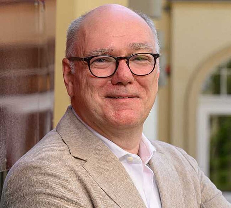 Prof. Dr. Wolfgang Schulz © Leibniz-Institut für Medienforschung / David Ausserhofer Porträtfoto Prof. Dr. Wolfgang Schulz © Leibniz-Institut für Medienforschung / David Ausserhofer