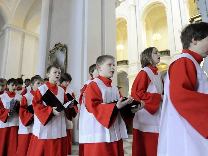 Knabenchor während eines Konzerts