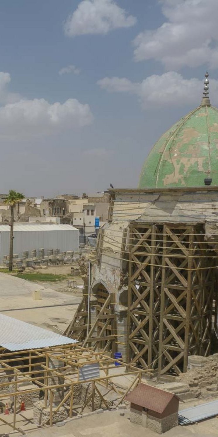 Die stark zerstörte Al-Nuri-Moschee in Mosul im Wiederaufbau. 
