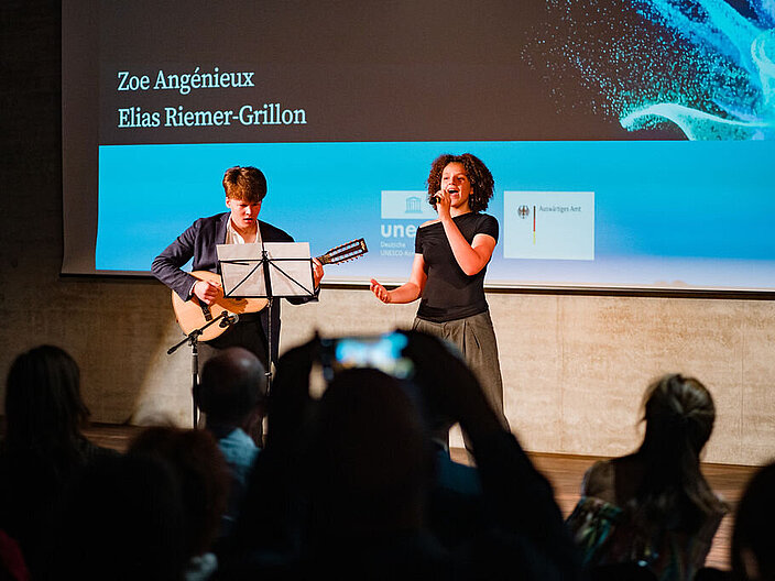 Musikalischer Beitrag der UNESCO-Projektschule Sophie-Scholl-Schule, Berlin