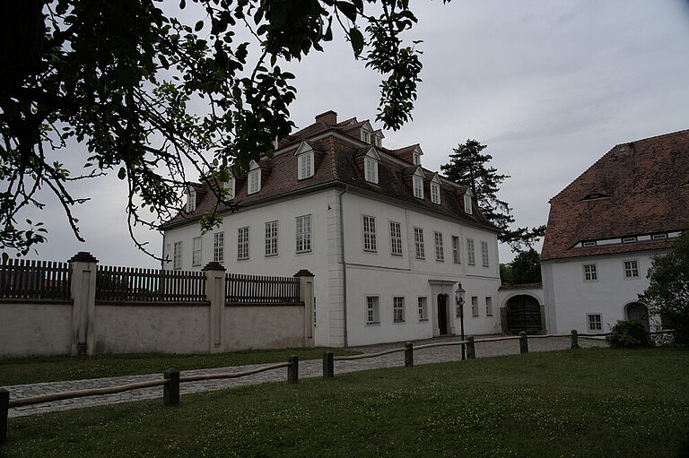 Blick auf das Berthelsdorfer Schloss in Herrnhut