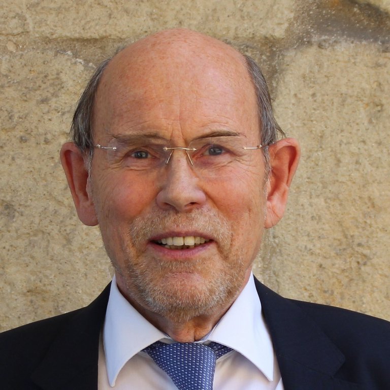 BNE-Preis Jurymitglied Walter Hirche AUf diesem Foto ist das BNE-Preis Jurymitglied Walter Hirche zu sehen