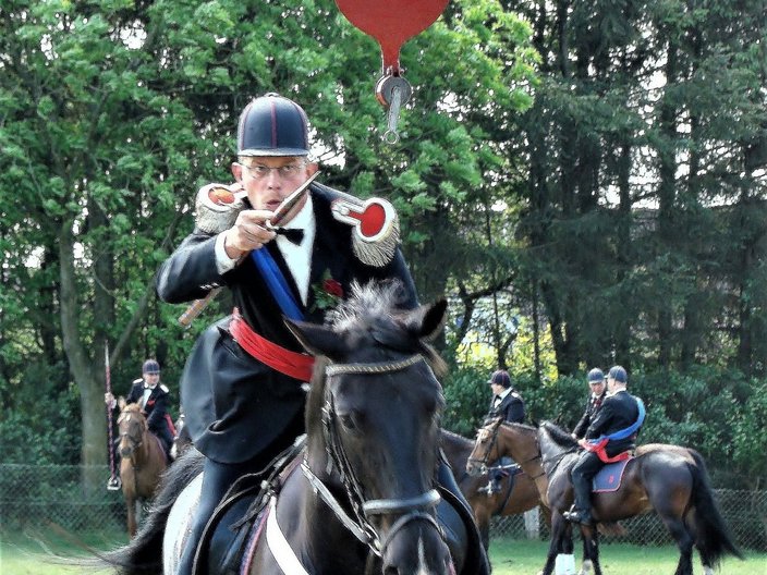 Ringreiter bei einem Wettbewerb