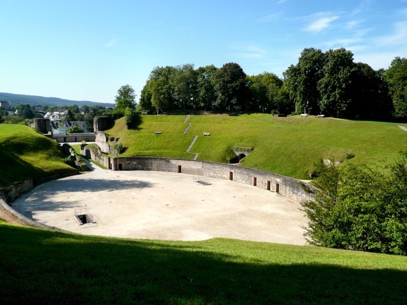 Römische Baudenkmäler, Dom und Liebfrauenkirche in Trier - Amphitheater