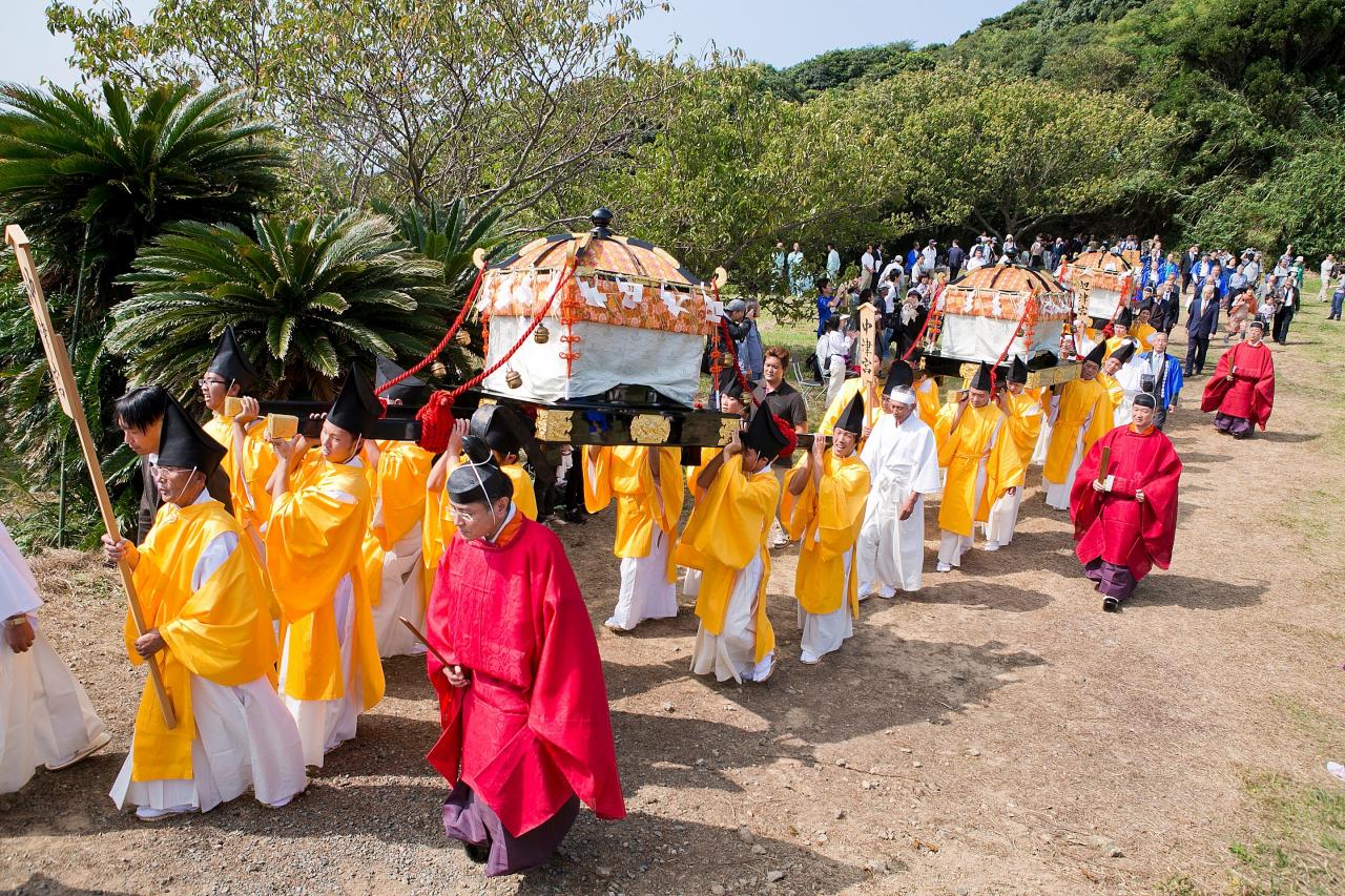 Prozession auf dem Festland, Miare Festival, Heilige Insel Okinoshima, Japan