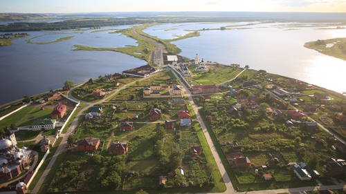 Luftbild der Insel Swijaschsk, Russische Förderation