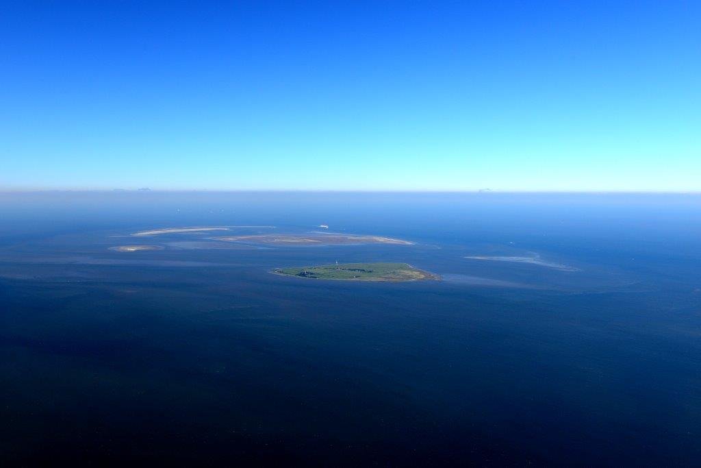 Wattenmeer der westlichen Elbmündung mit den Inseln Neuwerk, Scharhörn und Nigehörn