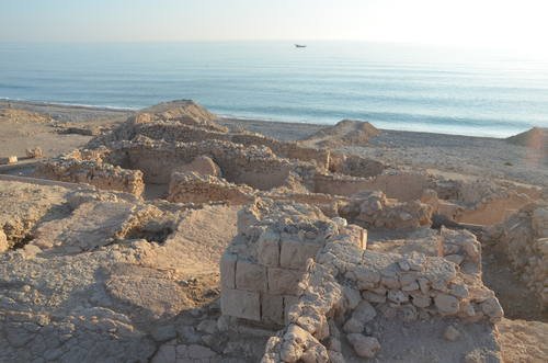 Ruinen der großen Freitagsmoschee in der Antiken Stadt Qalhat