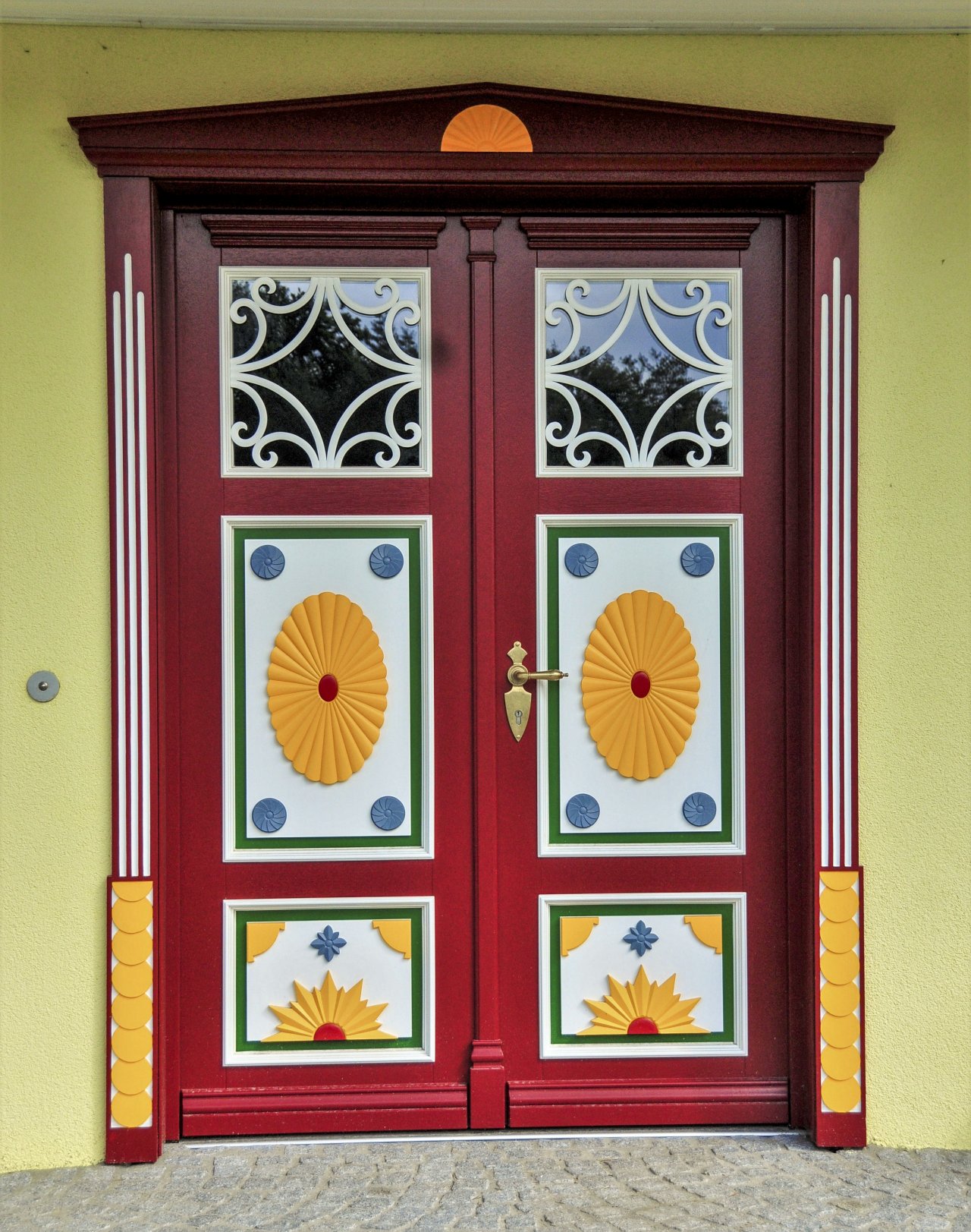 Die traditionelle kunsthandwerkliche Herstellung der Darßer Türen