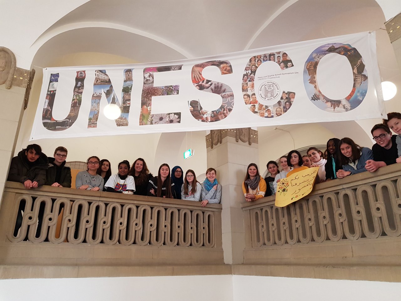 UNESCO-Banner am Hans und Sophie Scholl-Gymnasium Ulm