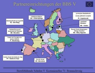 Auf einer Europakarte sind die Lokationen internationaler Projekte angegeben