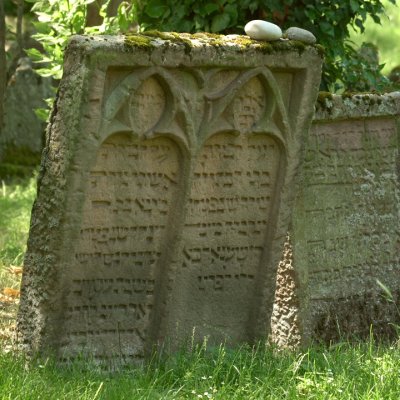 Alter jüdischer Grabstein